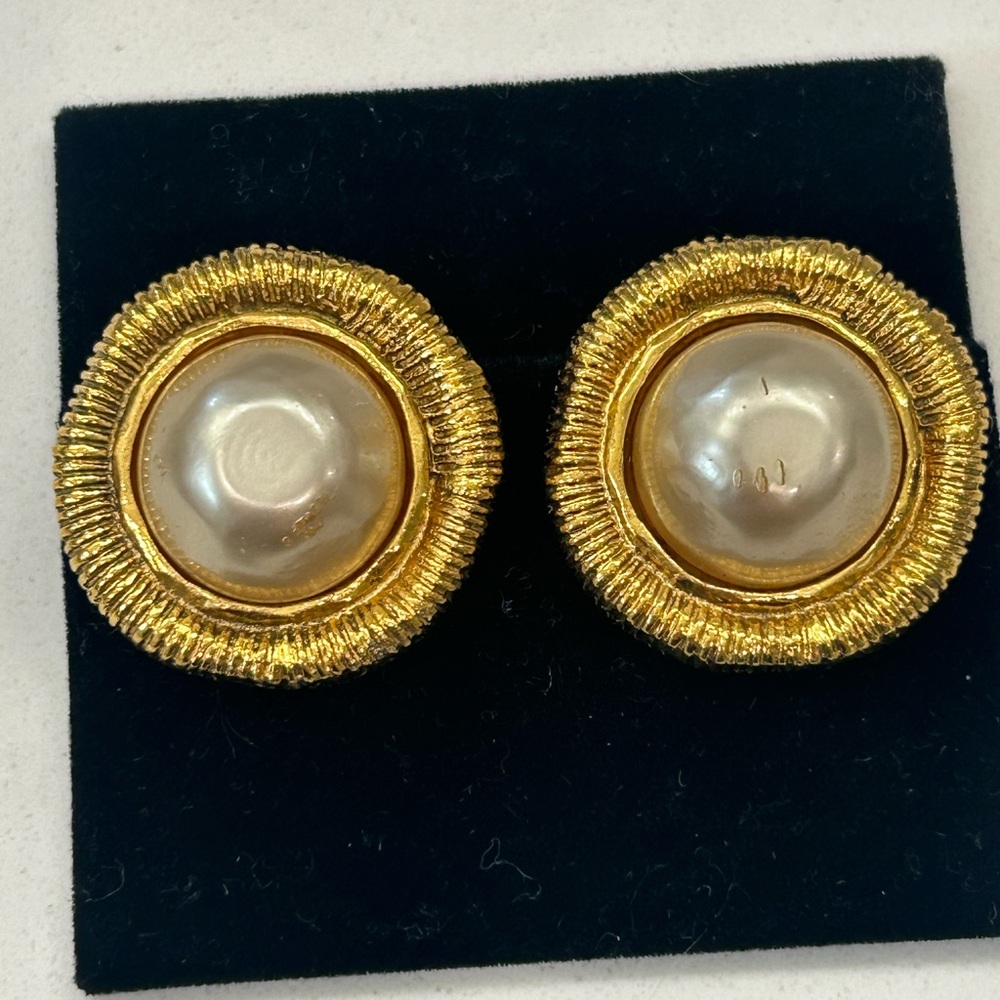CHANEL Gold and Pearl Earrings Vintage Clip On